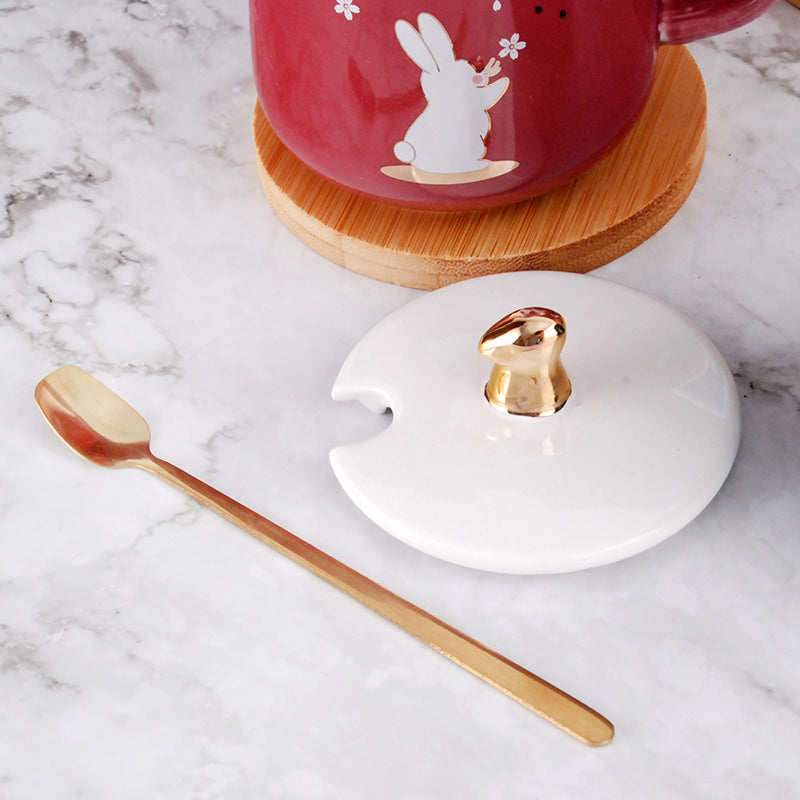 Taza Conejo Rojo con Cuchara Dorada