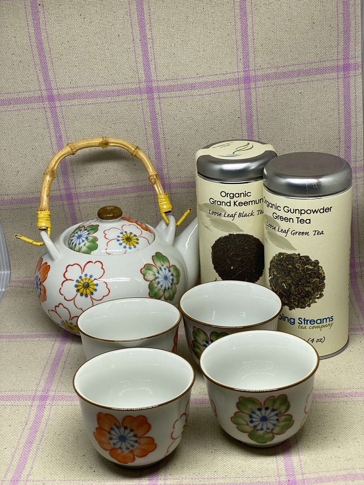 Juego de té de cerámica blanca con flores de colores