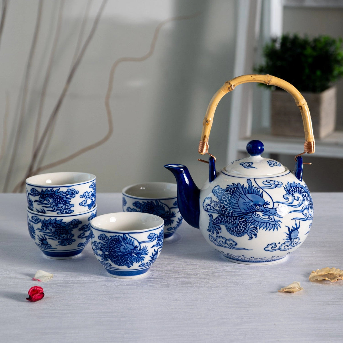 Round Oriental Ryu Dragon Tea Set 30 oz Tea Pot with 4 Cups
