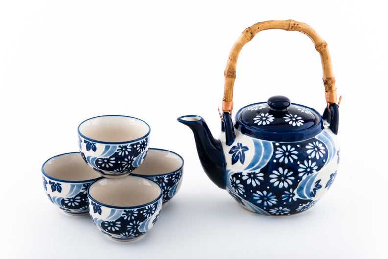 Juego de té de cerámica azul oscuro con mango de bambú